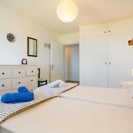 Apartman Seafront Serenity - Waterfront Oasis