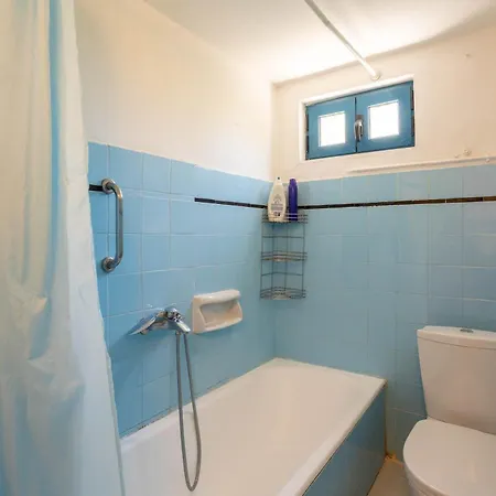 Seafront Serenity - Waterfront Oasis Apartman Ágrilos