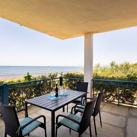 Seafront Serenity - Waterfront Oasis