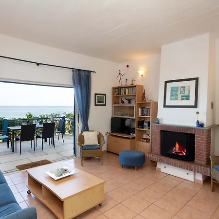 Seafront Serenity - Waterfront Oasis