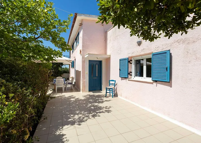 Appartement Seafront Serenity - Waterfront Oasis *