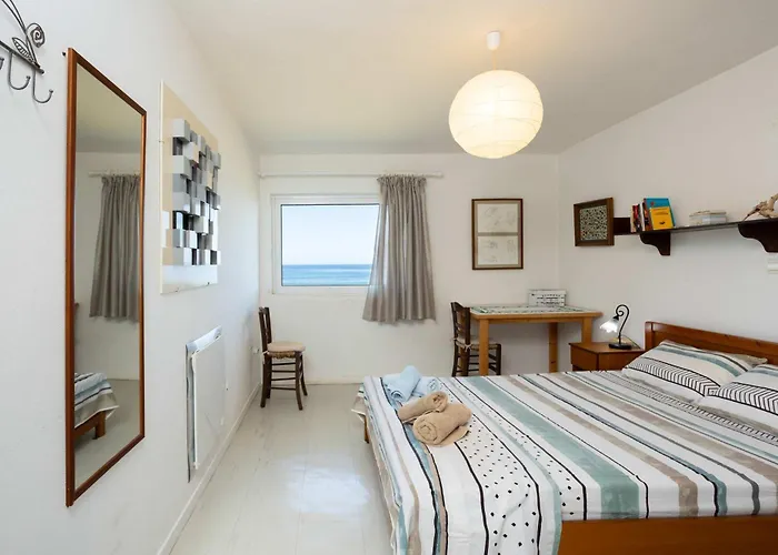 Seafront Serenity - Waterfront Oasis *