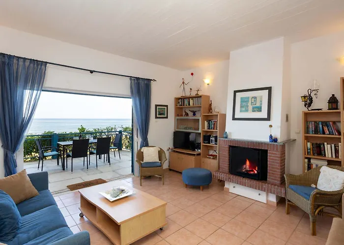 Seafront Serenity - Waterfront Oasis