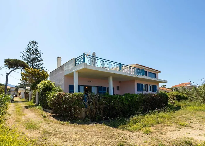 Seafront Serenity - Waterfront Oasis Appartement Ágrilos